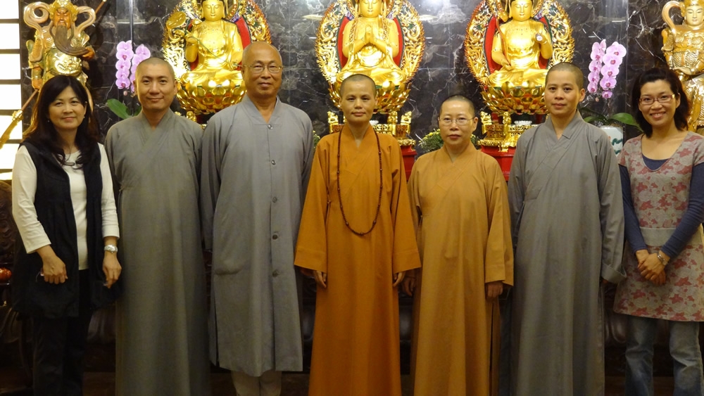 2011阿彌陀佛關懷中心參訪蓮社紀實